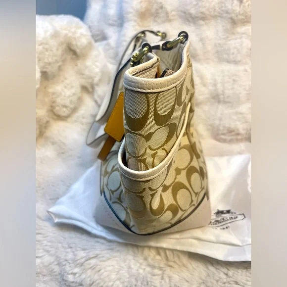 Coach Park Carrie Signature Light Khaki Parchment Beige Leather Weekender Tote - Picture 8 of 12